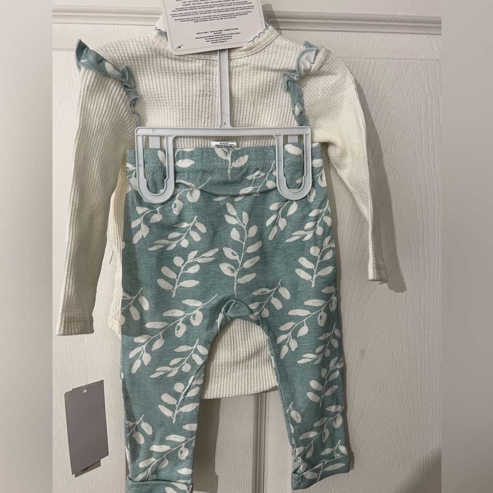Bodysuit.. pants and headband